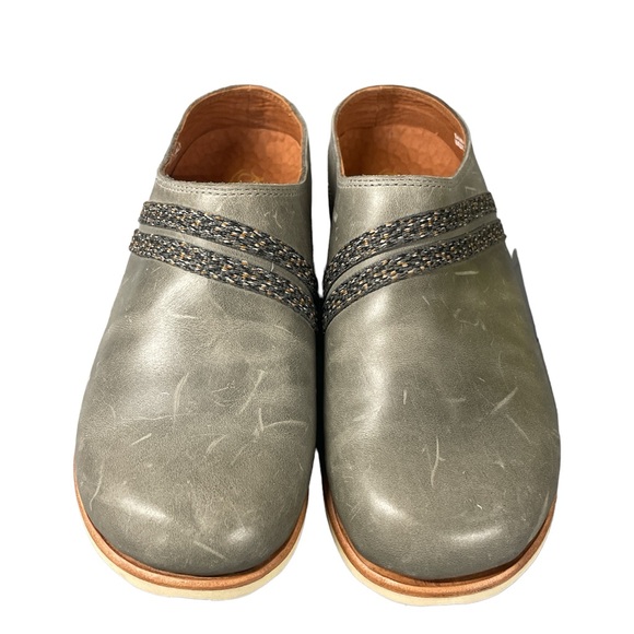 Chaco Harper Grey Mules Size 7 - Picture 2 of 5